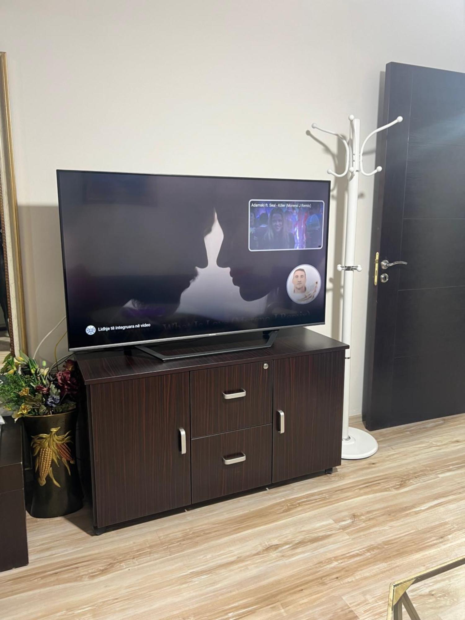 Ergi'S Studio Apartment Тирана Экстерьер фото