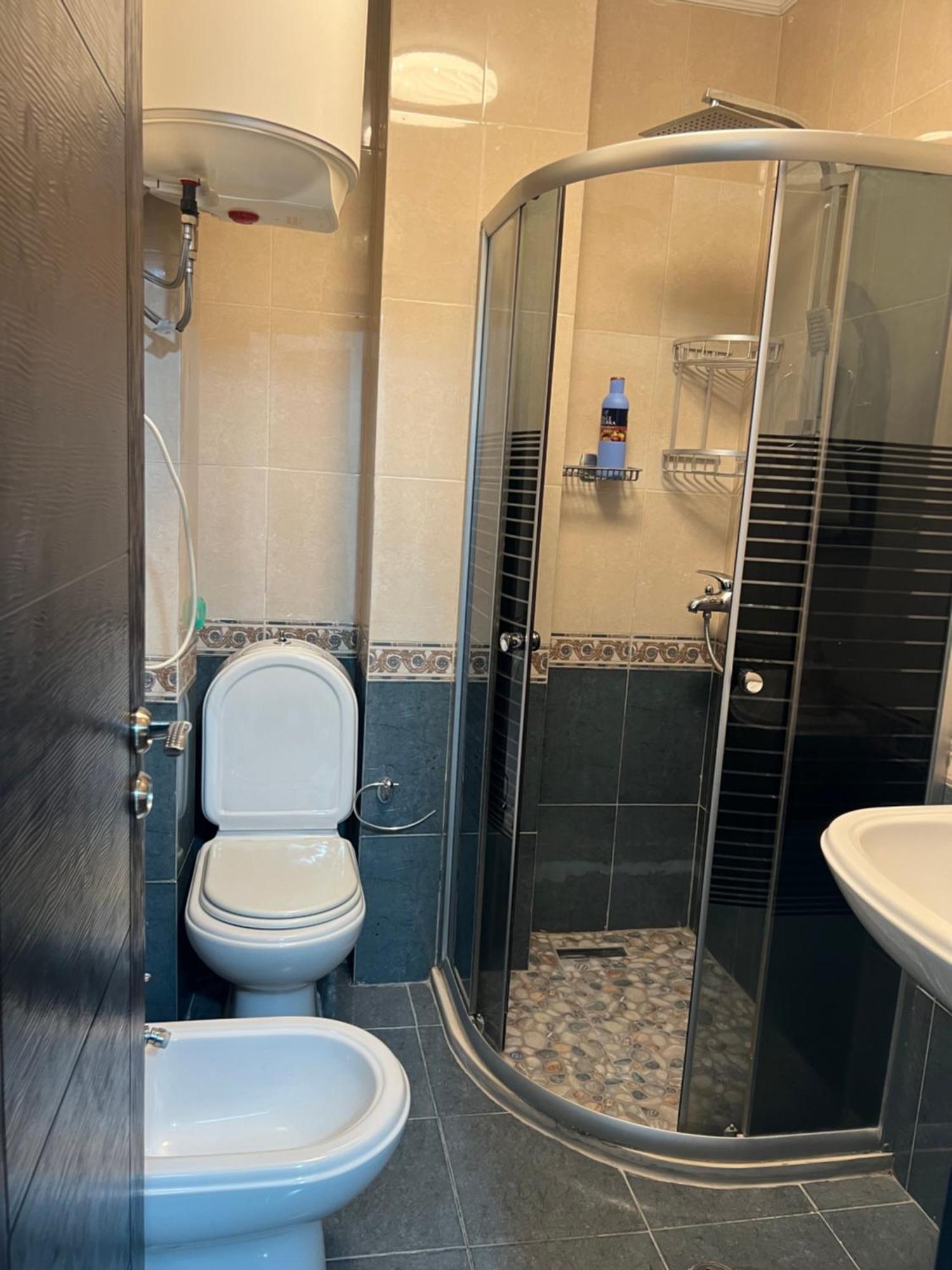 Ergi'S Studio Apartment Тирана Экстерьер фото